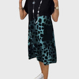 שמלת מידי קלאסית אלגנטית של יערה