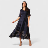 שמלת מקסי תחרה עם קפלים ונצנצים