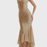 שמלת פרחונית כחולה של רומי