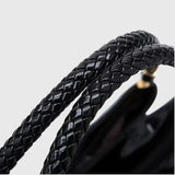 מאיה עם דוגמת תנין