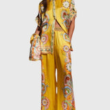 חולצת סאטן בגזרה גדולה עם קשיו