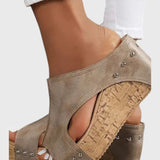 סנדלים של יעל