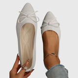 נעליים שטוחות של הילה עם סריג פפיון