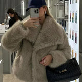 מעיל אופנתי של מאיה