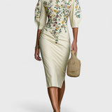 שמלה אלגנטית של שירה