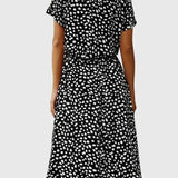 שמלת קיץ נוחה של אביב