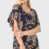 שמלת מידי של צילה