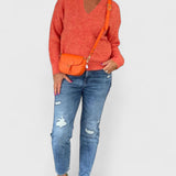 סוודר אופנתי של דנה