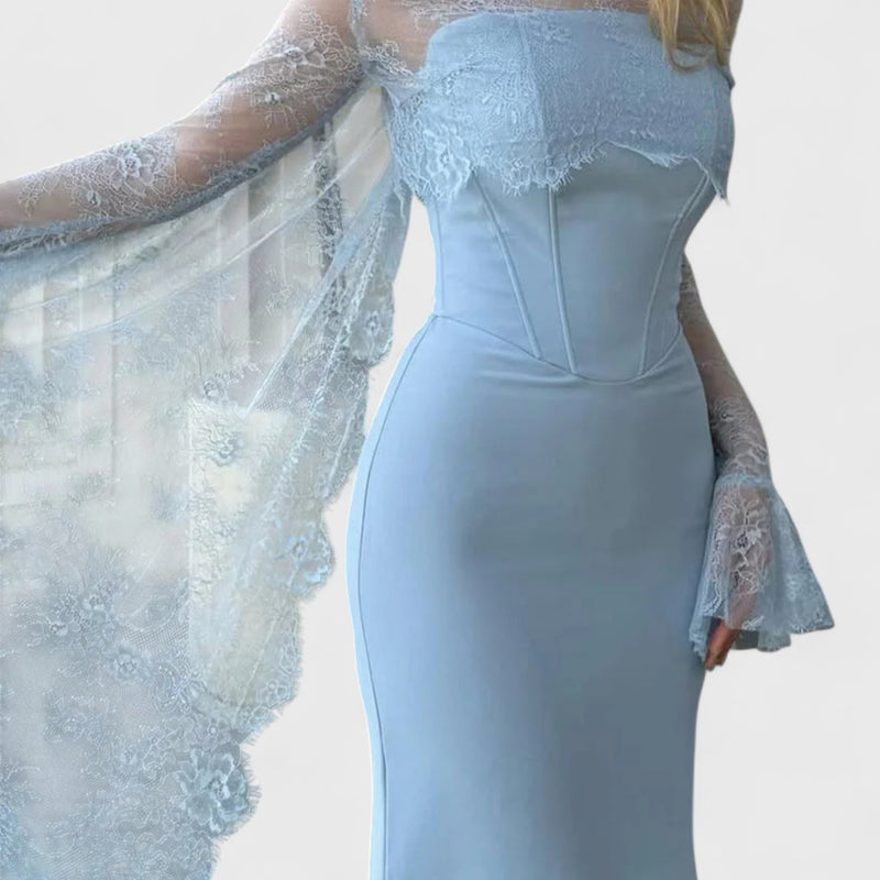 שמלת תחרה שיק של יעל