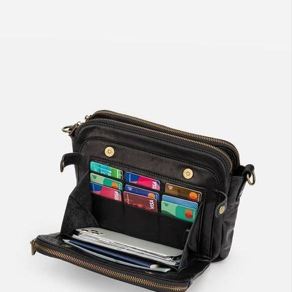 תיק עור איכותי של שירה