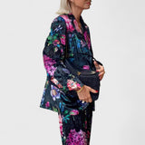 בלייזר פרחוני של נועה