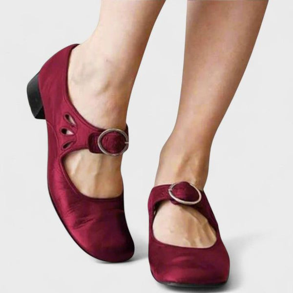 סנדלי וינטג' של טליה