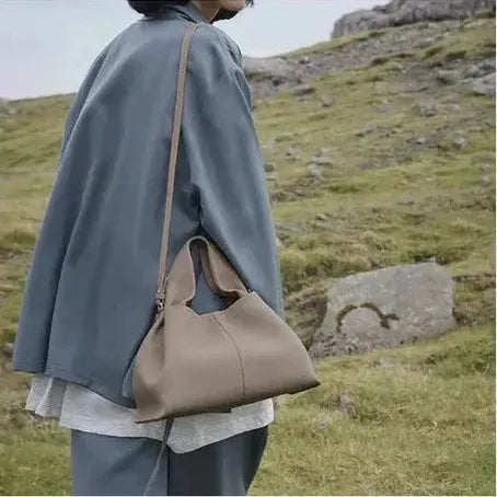 תיק אופנה של שירה הרמוני