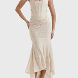 שמלת פרחונית כחולה של רומי