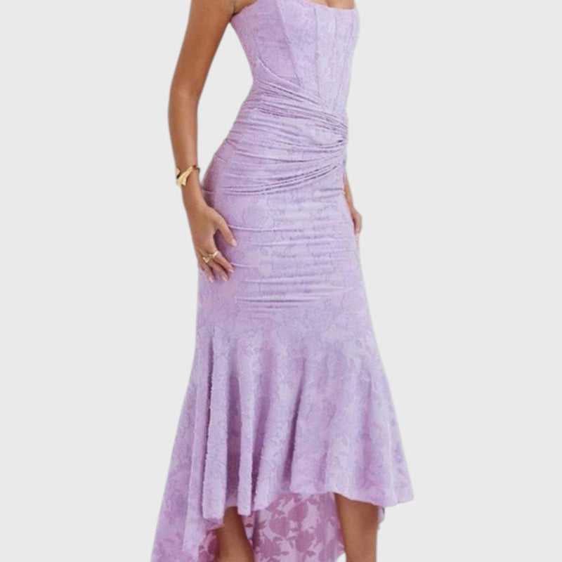 שמלת פרחונית כחולה של רומי