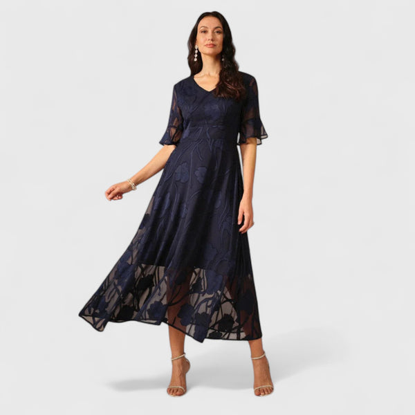 שמלת מקסי תחרה עם קפלים ונצנצים