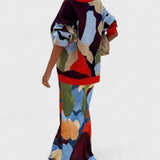 חצאית עם דוגמה גיאומטרית מופשטת