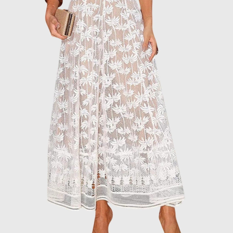 חצאית תחרה של אביב פאלם