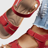 סנדלים אופנתיים לקיץ של שירה