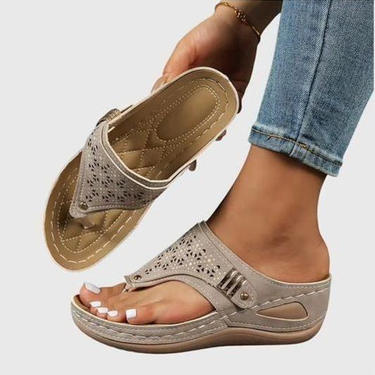 Hila Sandals