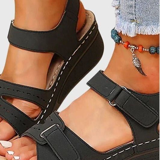 סנדלים של נגה