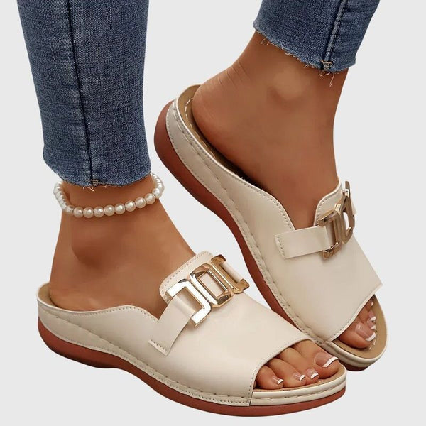 מיכל סנדלים