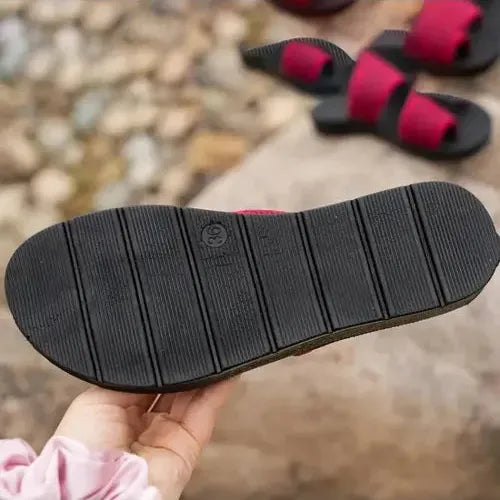 סנדלים של נועה