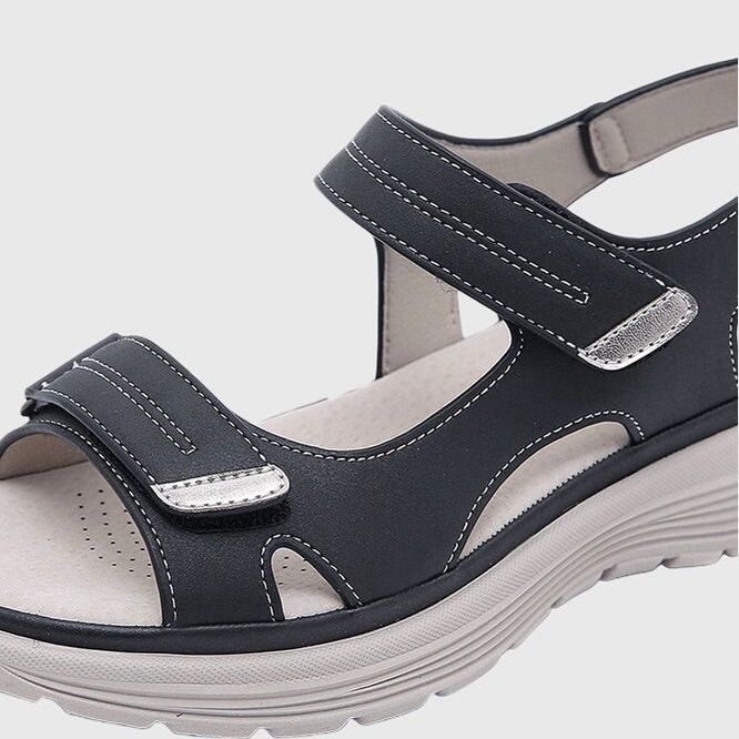 סנדלים של נגה