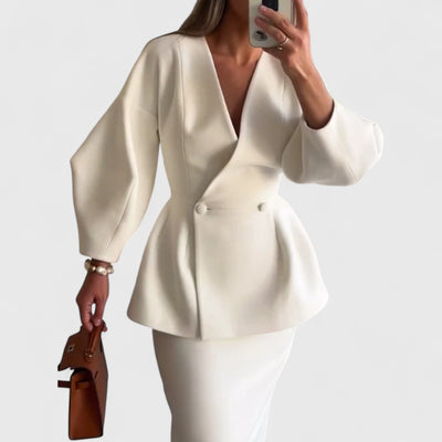 סט שני חלקים עם צווארון וי של Eden Solid