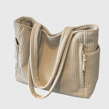 מאיה עם פירוט חוט