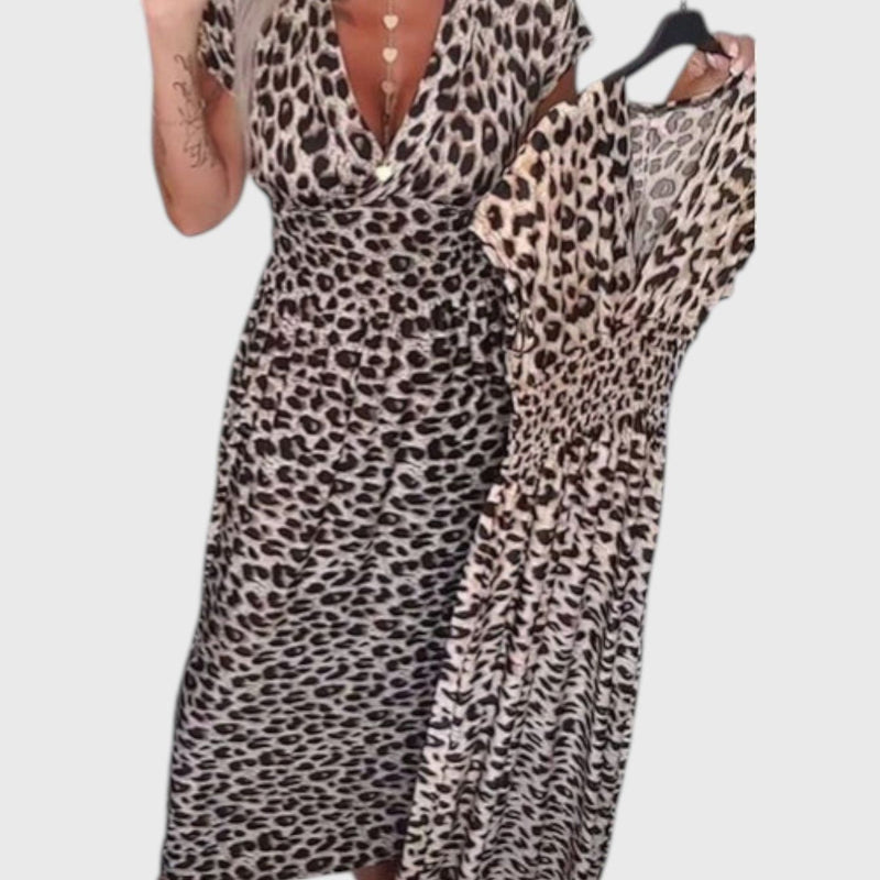 שמלת נמר אלגנטית עם צווארון וי