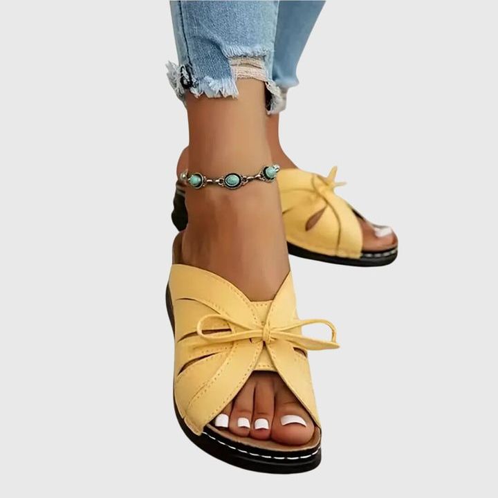 סנדלי לירון