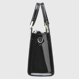 גלית עם הדפס תנין