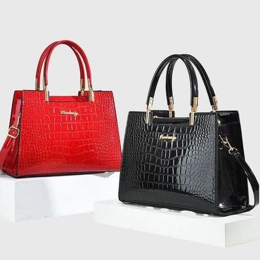 גלית עם הדפס תנין