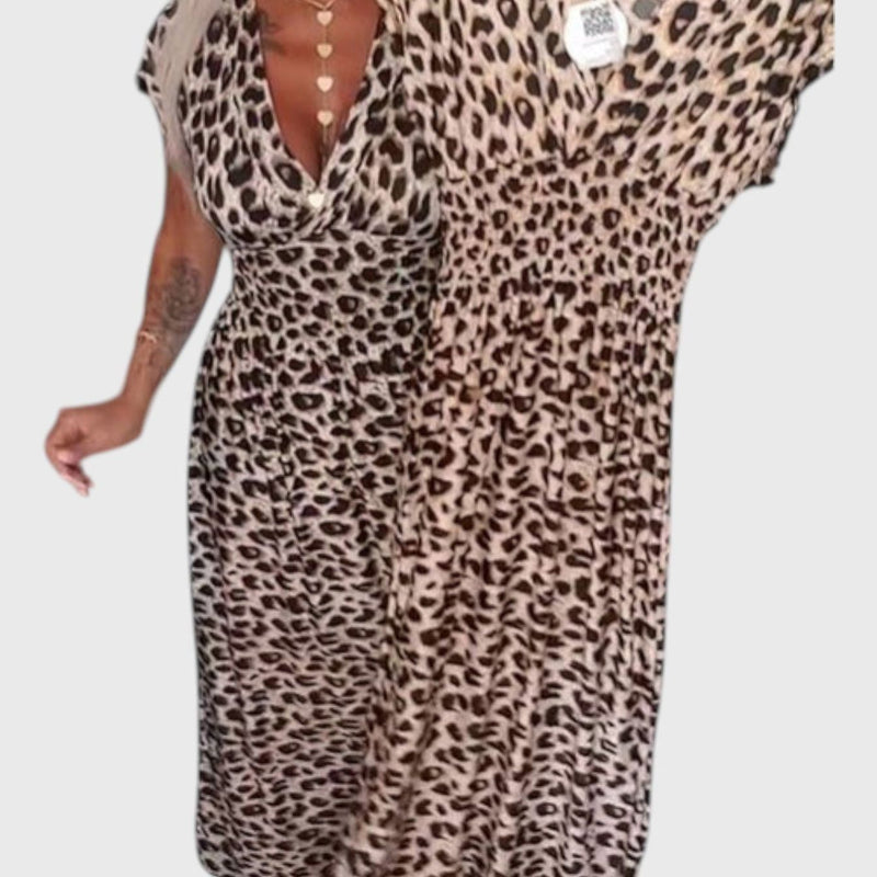 שמלת נמר אלגנטית עם צווארון וי