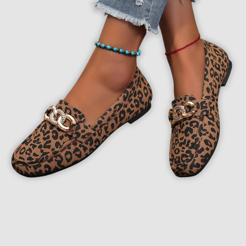 נעלי בית של אביגיל נוי