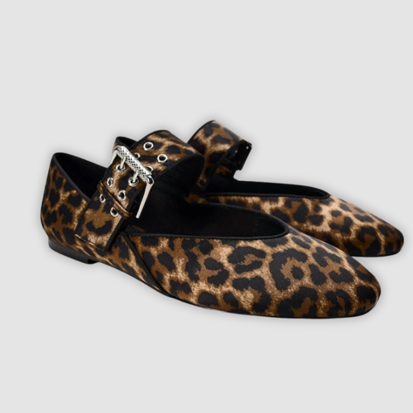 נעלי לואפר של לבנה נגה 