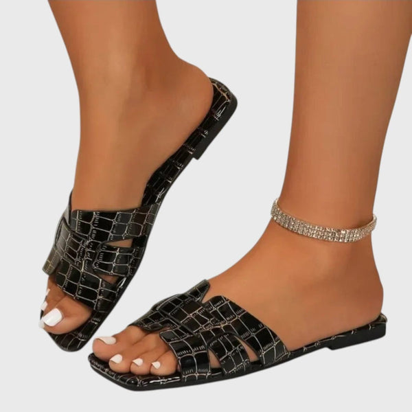 נעליים שטוחות של ורד תנין