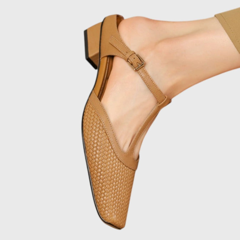 נעלי עור של מיכל 