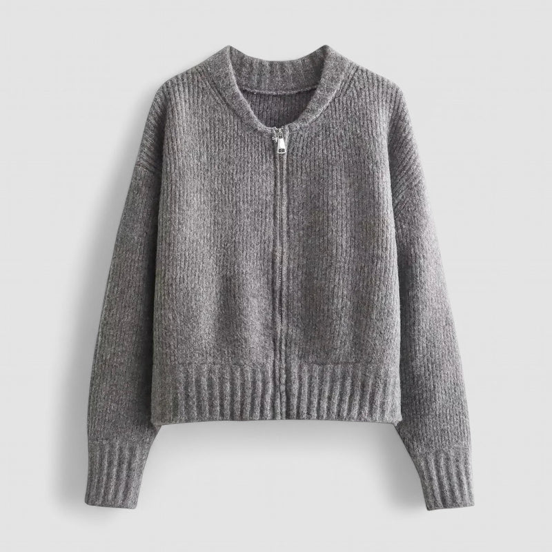 סוודר אופנתי של דנה