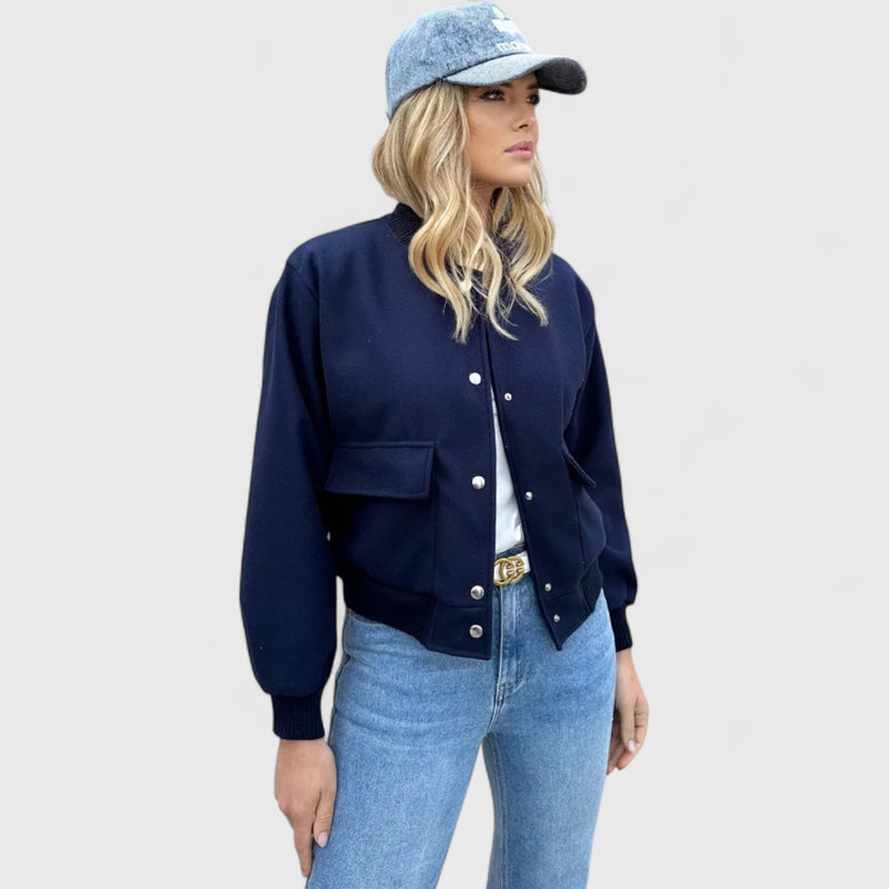 ז'קט בומבר של שירה לכל היום