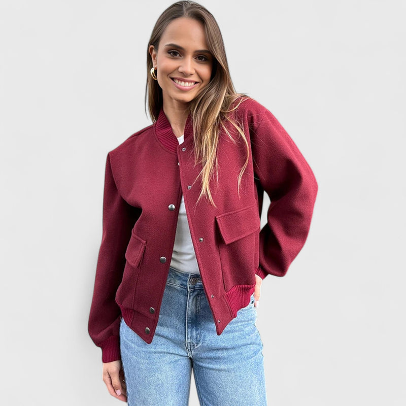 ז'קט בומבר של שירה לכל היום