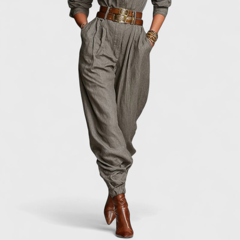 חליפה מודרנית של שירה