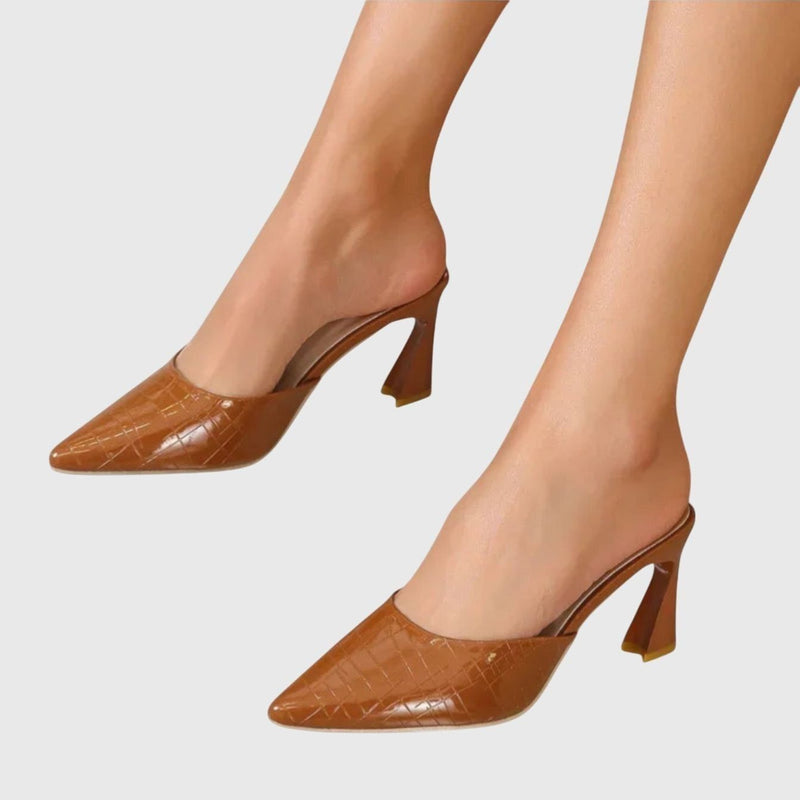 נעלי בית של Eden עם תנין