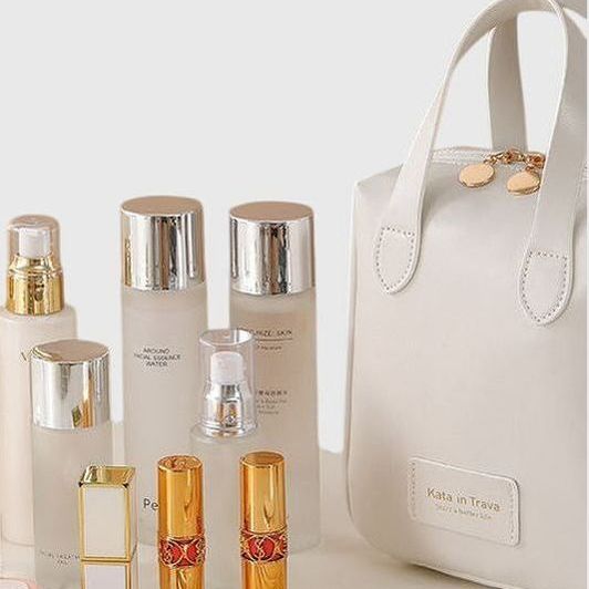 תיק איפור רבקה אלור