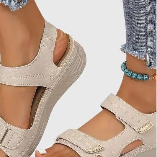 סנדלים של טליה