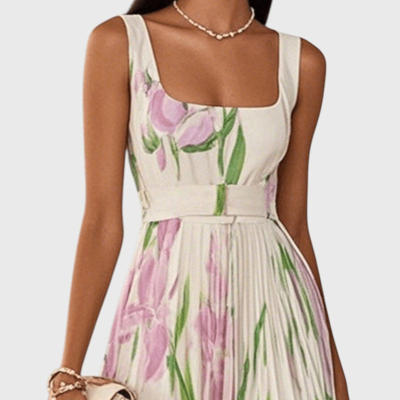 שמלת פרחונית לבנה של יעל