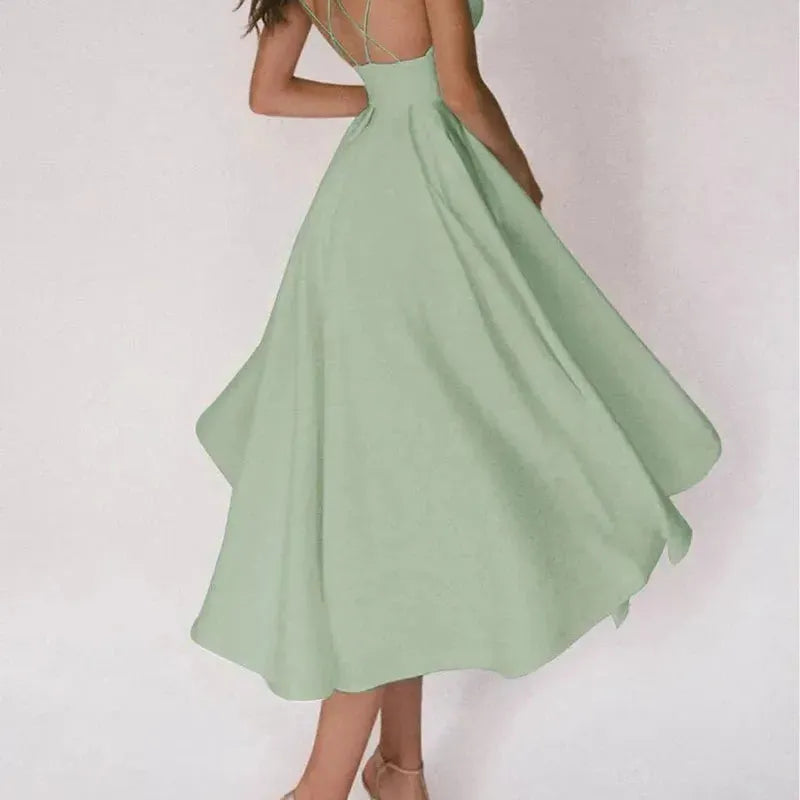 שמלת מידי עם צווארון וי של נואם