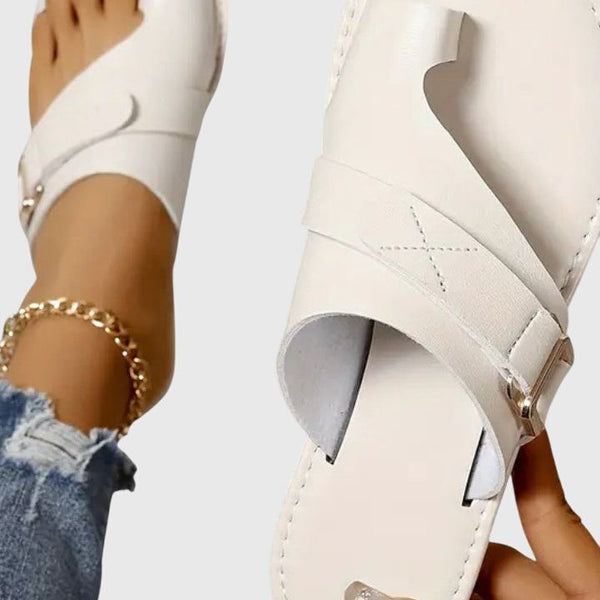 סנדלי רונית