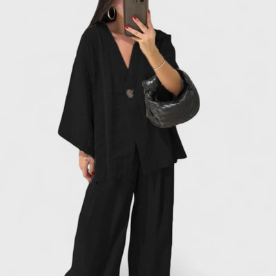 סט שני חלקים עם צווארון וי של ליאור